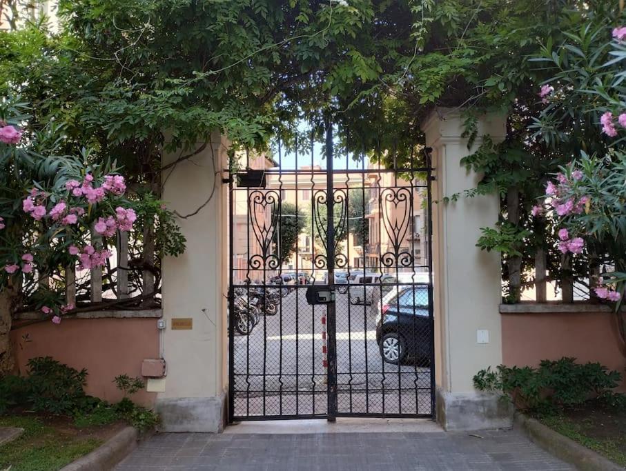 Apartment Dimora Torlonia - Elegance & Light In Rom